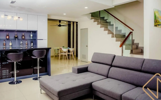 Ipoh Luxury Suites by Verve (18 Pax) EECH16