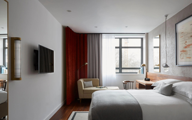 Hotel Indigo London - 1 Leicester Square by IHG