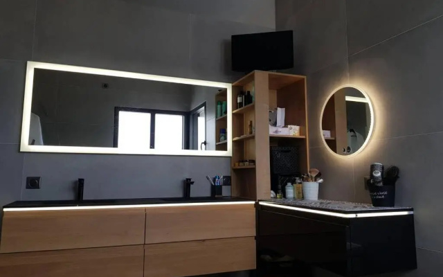 La Villa Thelma 5 étoiles, piscine, sauna et jacuzzi