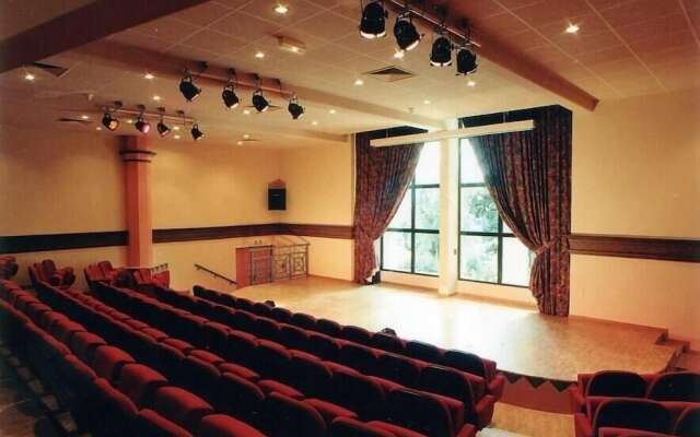 Aec Village Vacances - Les Cèdres