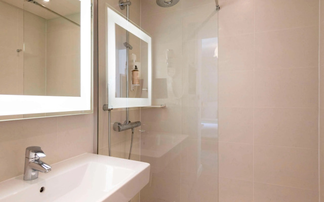 Mercure Paris Montparnasse Raspail