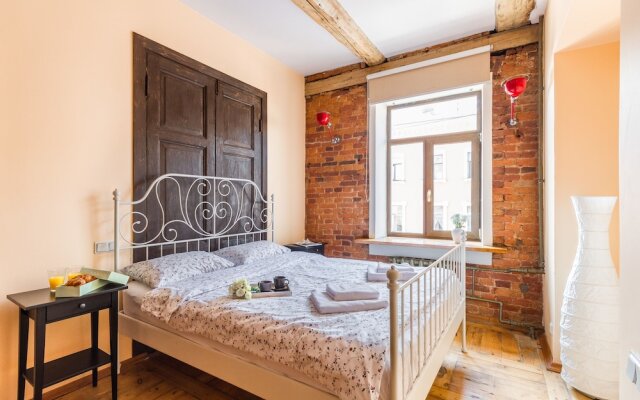 Griboedov Loft Apartments K47