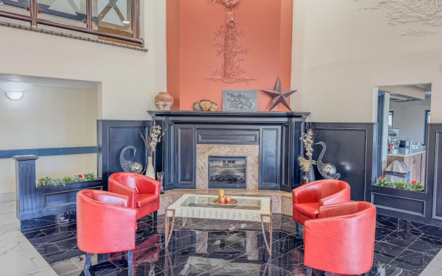 Super 8 High River AB