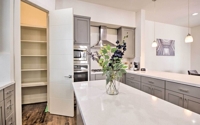 3-story Home Near Museums, Nightlife & Downtown!