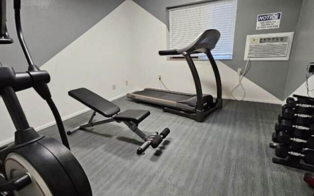 Super 8 By Wyndham Holbrook