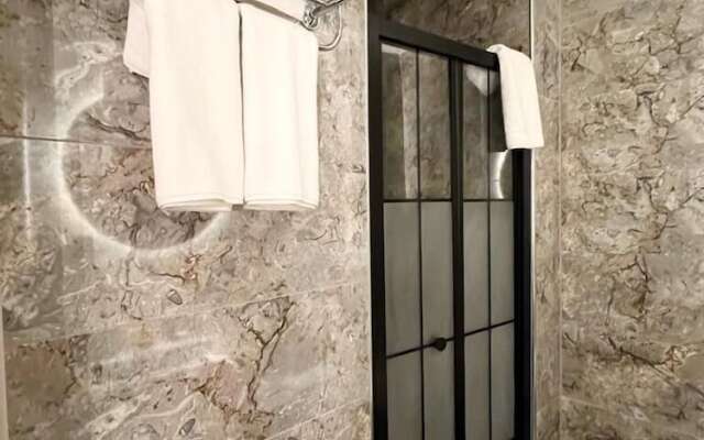 Royal Mass Airport Business Hotel