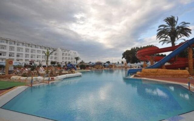 Palmyra Holiday Resort & Spa