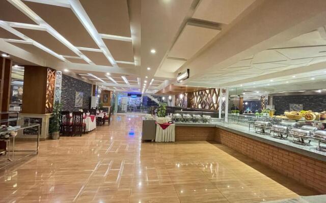 Grand Mongolia Hotel