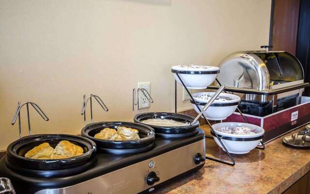 Quality Inn & Suites Rockport - Owensboro North (GOLD AWARD WINNER)