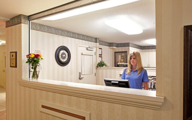 Hawthorn Suites by Wyndham Chicago Schaumburg