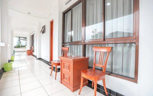Hotel Lurus