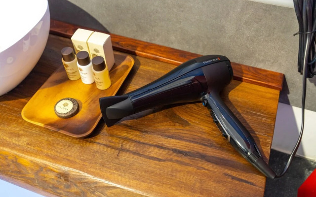 Amana in Naples With 1 Bedrooms and 1 Bathrooms