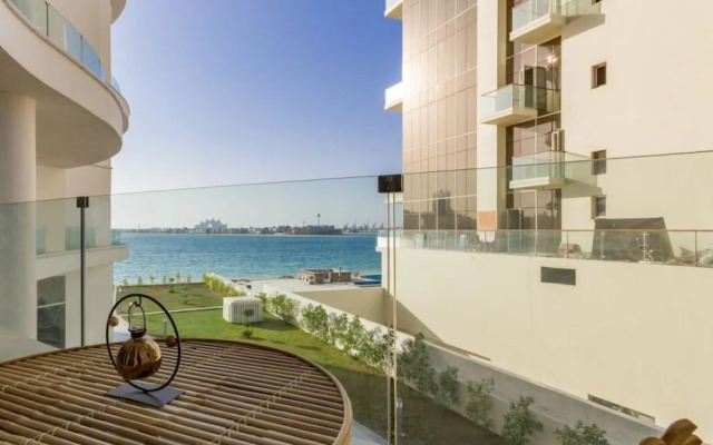 Airbetter- Dubai Palm Royal Bay Sea view