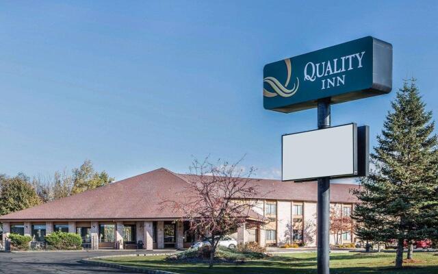 AmericInn by Wyndham Mosinee Central Wisconsin Airport