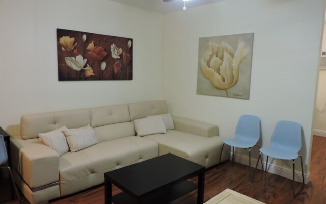 Seabreeze Beachside Studios by ValGal