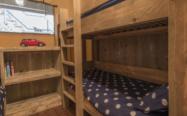 Tent Lodge With Sanitary Facilities at the Bedafse Bergen - Campsite