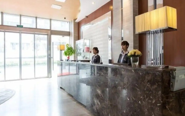 Jinjiang Metropolo Zhenjiang Railway Station Wanda Plaza