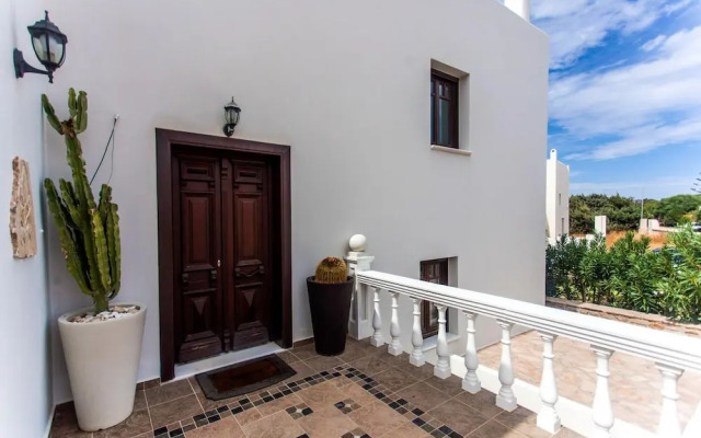 Alyko Villas Luxury Villa