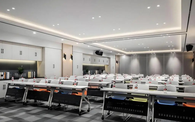 Campanile Hotel Wuhan Zhongnan Road Metro Station