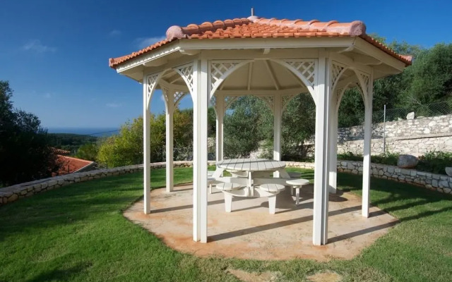 Vryonis Villa