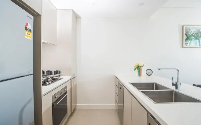 2bed1bath High-end APT at Olympic Parkviews+p