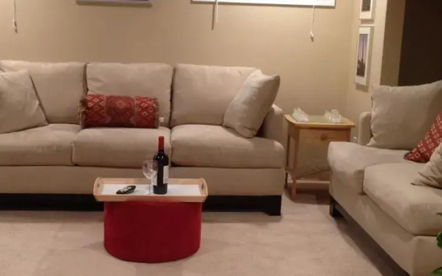 Bellevue Karaoke Suite