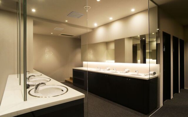 CITY CABIN by Nikoh Refre - Caters to Men