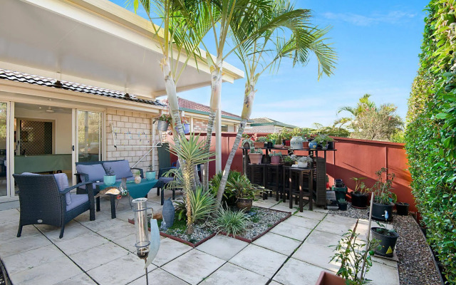 Central Redcliffe Holiday House