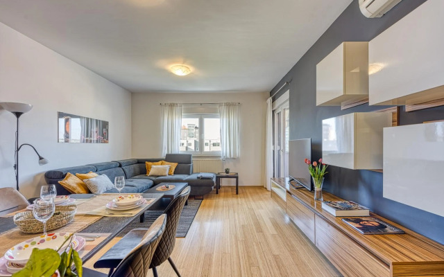 Apartment Dea - Three Bedroom Apartment