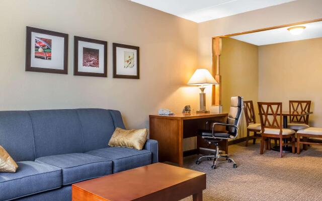 Comfort Suites Near Casinos Norwich-Uncasville CT