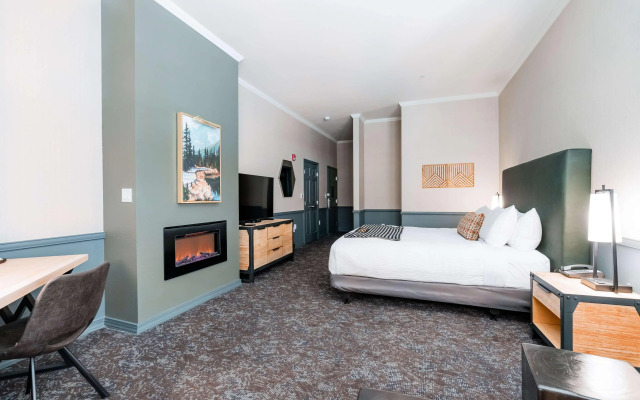 Hotel NoBo Cascade, Tapestry Collection by Hilton