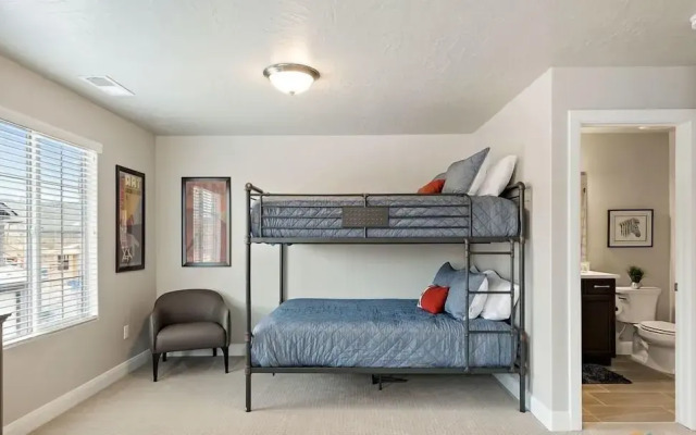Lovin Life 3 Bedroom Apts