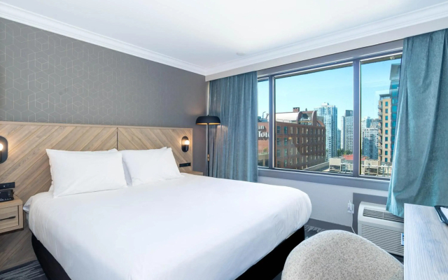Sandman Signature Vancouver Downtown Hotel