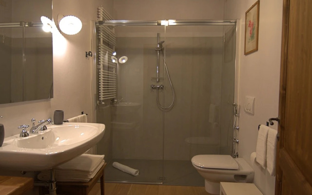 Palazzo Juvalta Resort