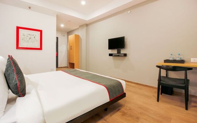 Oyo Townhouse 151 H Square