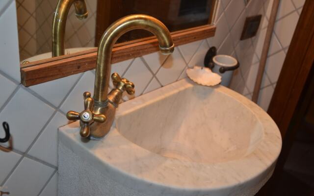 La Piccionaia .... Tuscan Holiday Home Surrounded by Nature