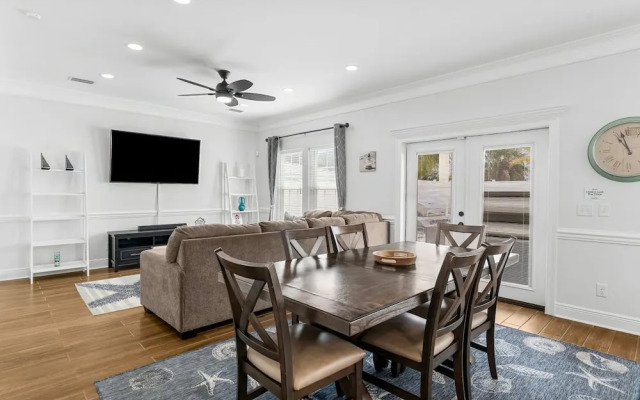 Pet Friendly Beach House - Sunset Escape