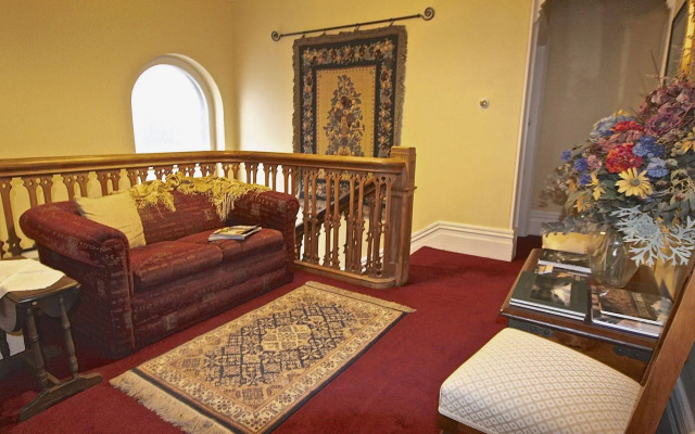 Bard House Bed & Breakfast
