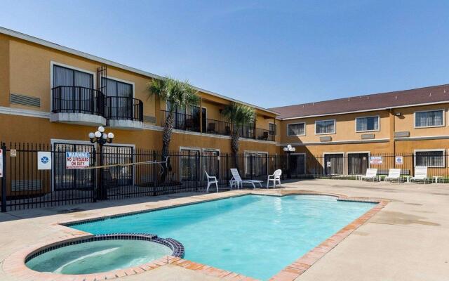 Townhouse Houston North Freeway