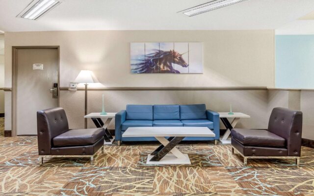 Quality Suites Kansas City International Airport