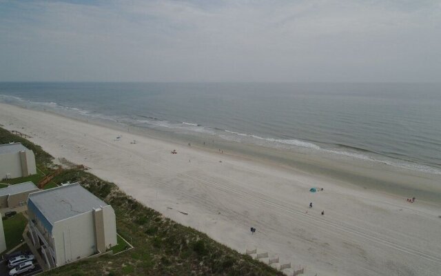 Windjammer Oceanfront Condominiums