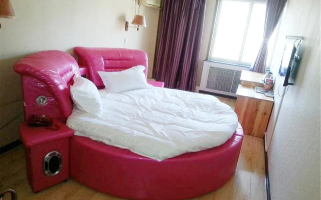 Chengde Xinhe 521 Theme Hotel