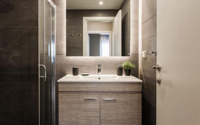 Piraeus Deluxe 2BDR Apt - near metro and port