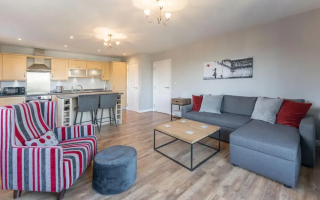 Luxury 2 Bed Apartment Parking by NEC Solihull