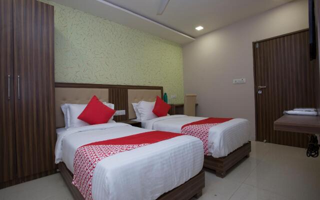 OYO 27640 Hotel Blue Sapphire Residency