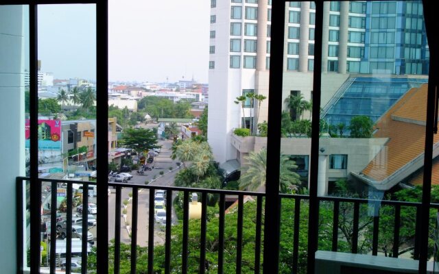 Chada Veranda Hotel