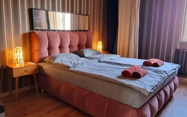 Central Apartment Shishman