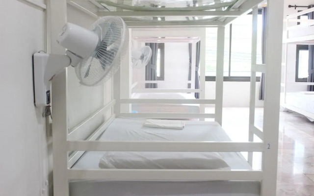 Coasters Hostel and Cafe