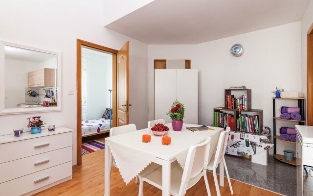 Beautiful Apartment in Vinjerac With 2 Bedrooms and Wifi