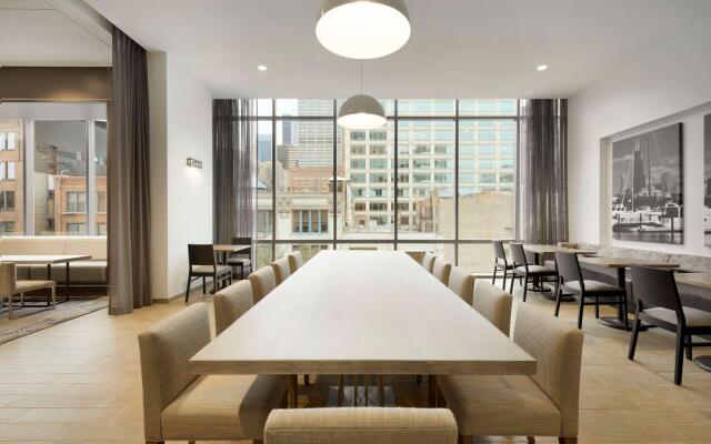 Hampton Inn Chicago West Loop Fulton Market Area